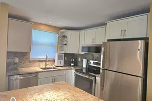 209 Oxford 100, West Palm Beach, FL 33417 - Photo 14