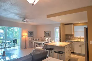 209 Oxford 100, West Palm Beach, FL 33417 - Photo 12