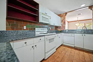 2481 NW 98th Ln, Sunrise, FL 33322 - Photo 10