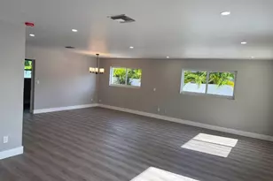 2733 NE 6th Ave, Wilton Manors, FL 33334 - Photo 6