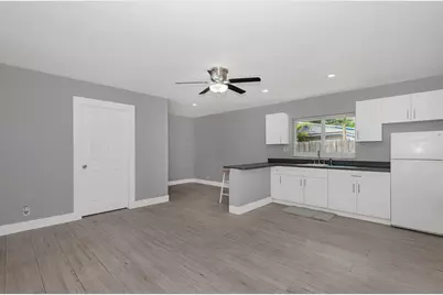 2733 NE 6th Avenue, Wilton Manors, FL 33334 - Photo 26