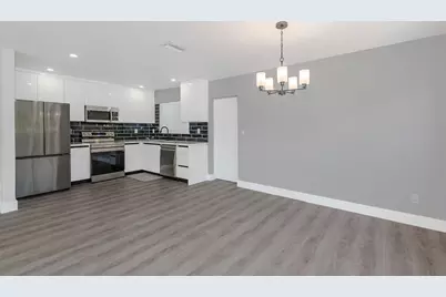 2733 NE 6th Avenue, Wilton Manors, FL 33334 - Photo 10
