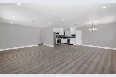 2733 NE 6th Avenue, Wilton Manors, FL 33334 - Photo 4