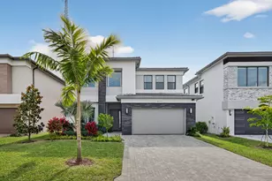 8252 Essex Country Clb Dr, Boca Raton, FL 33434 - Photo 1