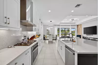 8252 Essex Country Club Drive, Boca Raton, FL 33434 - Photo 14
