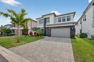 8252 Essex Country Clb Dr, Boca Raton, FL 33434 - Photo 1