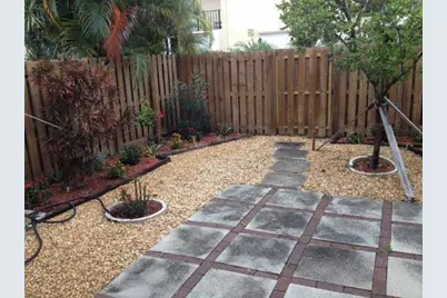 2414 NE 11th Street #161, Hallandale Beach, FL 33009 - Photo 2