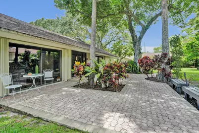 3028 S Oakland Forest Drive #3204, Oakland Park, FL 33309 - Photo 16
