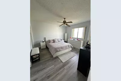 3138 Via Poinciana #317, Lake Worth, FL 33467 - Photo 4