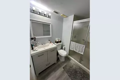3138 Via Poinciana #317, Lake Worth, FL 33467 - Photo 6