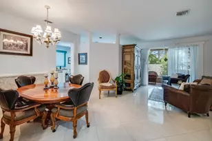 8471 Lake Cypress Rd, Lake Worth, FL 33467 - Photo 4