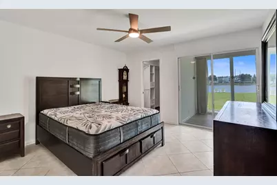 1112 Oakridge #1112, Deerfield Beach, FL 33442 - Photo 10