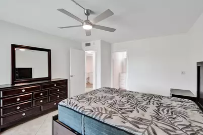 1112 Oakridge #1112, Deerfield Beach, FL 33442 - Photo 12