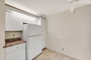 10851 Palm Lake Ave, Boynton Beach, FL 33437 - Photo 14