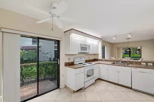 10851 Palm Lake Ave, Boynton Beach, FL 33437 - Photo 4