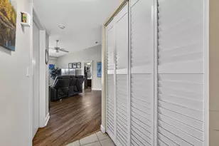 800 S Crestwood Ct Ct S, Royal Palm Beach, FL 33411 - Photo 6