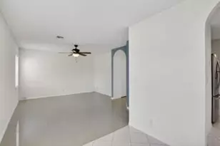 10690 NW 2nd Cir, Pembroke Pines, FL 33026 - Photo 30