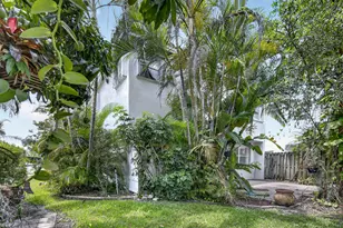 10690 NW 2nd Cir, Pembroke Pines, FL 33026 - Photo 38