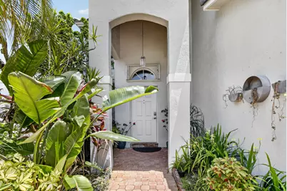 10690 NW 2nd Circle, Pembroke Pines, FL 33026 - Photo 4
