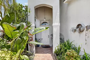 10690 NW 2nd Cir, Pembroke Pines, FL 33026 - Photo 4
