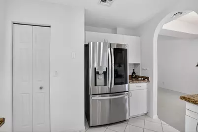 10690 NW 2nd Circle, Pembroke Pines, FL 33026 - Photo 14