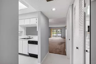 6655 Kensington Ln, Delray Beach, FL 33446 - Photo 4