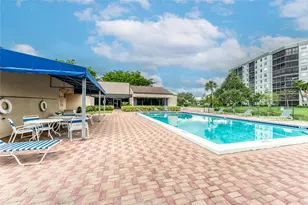 2222 N Cypress Bend Dr, Pompano Beach, FL 33069 - Photo 28