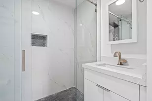 510 W Park Dr, Miami, FL 33172 - Photo 12