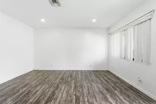 837 NW 41st St, Oakland Park, FL 33309 - Photo 14
