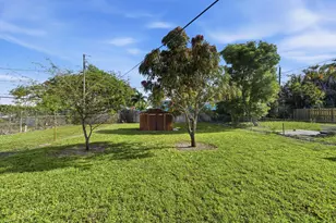 837 NW 41st St, Oakland Park, FL 33309 - Photo 4