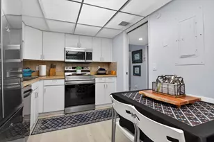 500 Oaks Ln, Pompano Beach, FL 33069 - Photo 6