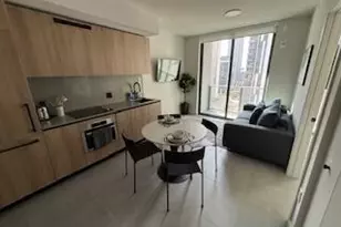 121 NE 5th St, Miami, FL 33132 - Photo 2