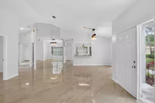 6413 Lansdowne Cir, Boynton Beach, FL 33472 - Photo 4