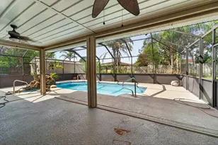 214 NE Camelot Dr, Port Saint Lucie, FL 34983 - Photo 26