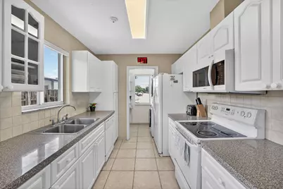 305 SW 16th Street, Fort Lauderdale, FL 33315 - Photo 16