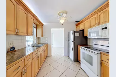 8504 NW 14th Street, Plantation, FL 33322 - Photo 16