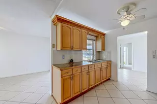 8504 NW 14th St, Plantation, FL 33322 - Photo 18