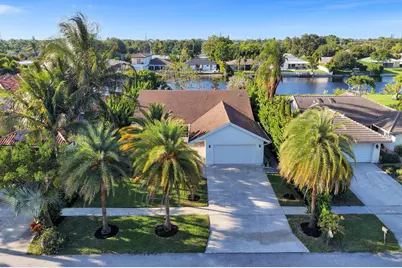 271 Oregon Lane, Boca Raton, FL 33487 - Photo 1