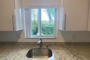 560-570 NE 19th Ave, Deerfield Beach, FL 33441 - Photo 10