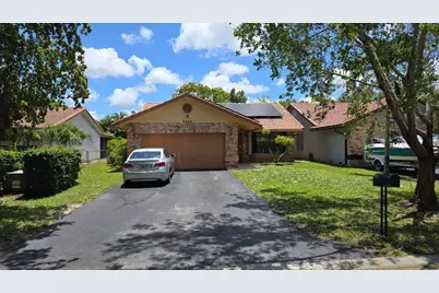 2499 NW 92nd Avenue, Coral Springs, FL 33065 - Photo 2