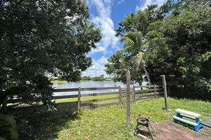 132 Timberline Dr, Jupiter, FL 33458 - Photo 2