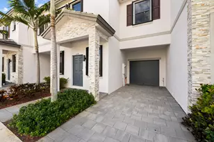 534 SW 19th Ter, Fort Lauderdale, FL 33312 - Photo 2