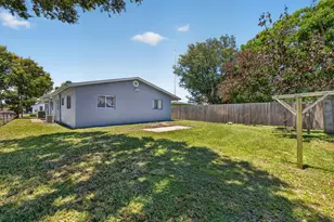 812 N 24th St, Fort Pierce, FL 34950 - Photo 38