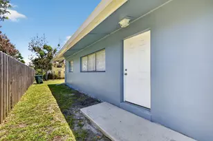 812 N 24th St, Fort Pierce, FL 34950 - Photo 20