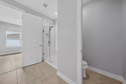4715 Eucalyptus Drive, Hollywood, FL 33021 - Photo 32