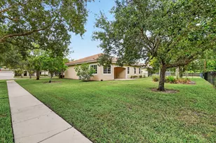 6810 Osage Cir, Greenacres, FL 33413 - Photo 44