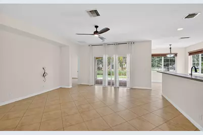 6810 Osage Circle, Greenacres, FL 33413 - Photo 8