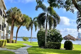 728 Executive Center Dr, West Palm Beach, FL 33401 - Photo 22