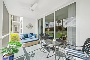 3700 Oaks Clubhouse Dr, Pompano Beach, FL 33069 - Photo 6
