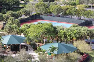 3700 Oaks Clubhouse Dr, Pompano Beach, FL 33069 - Photo 28